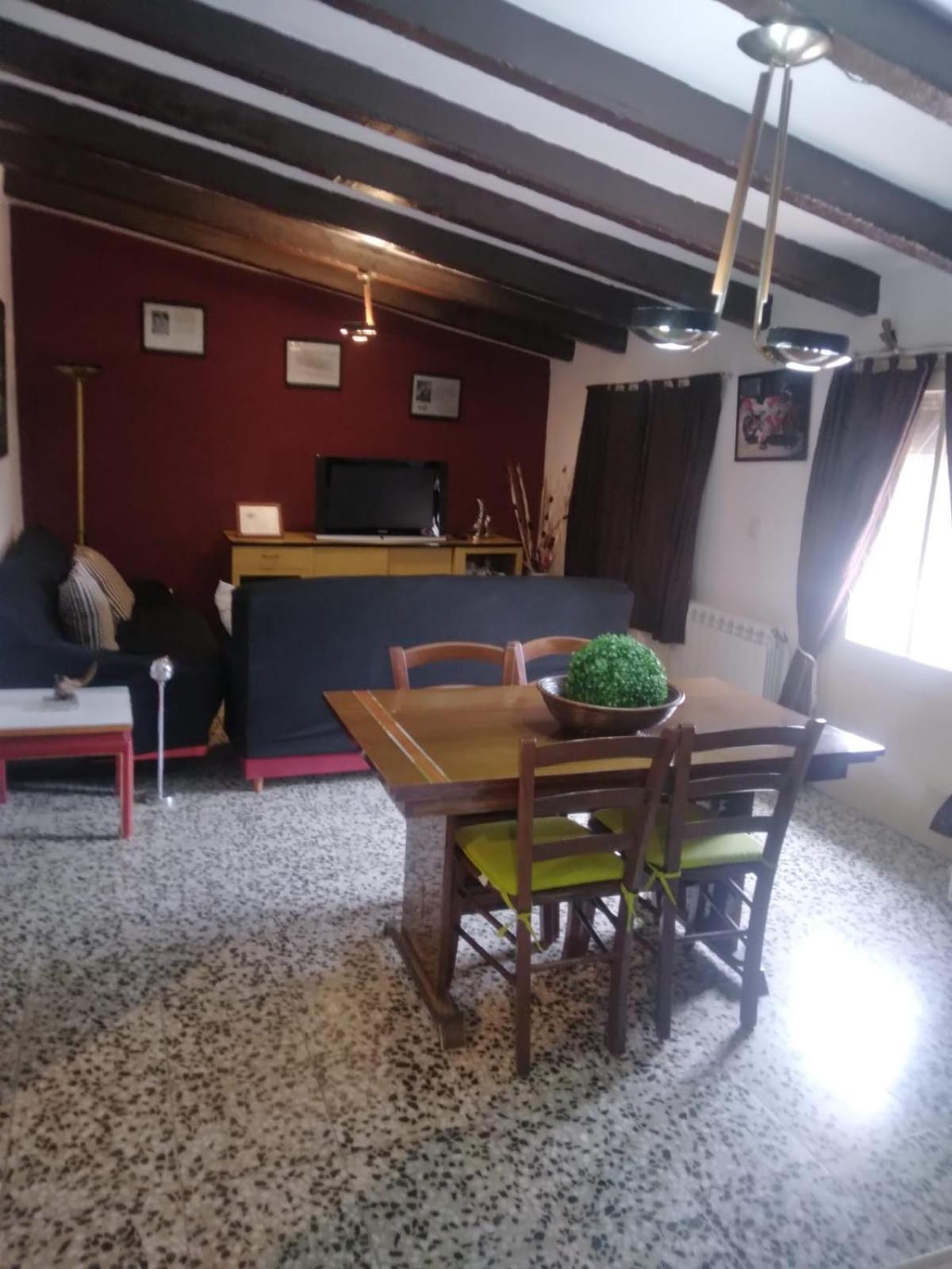 Cal Tom Apartment